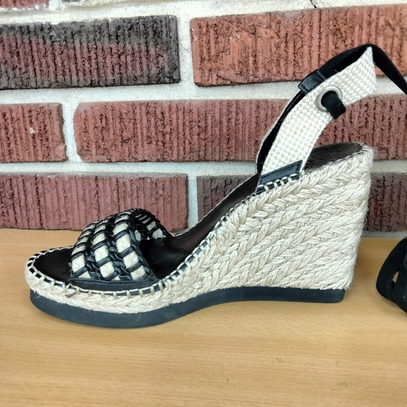 NWT Vince Camuto Brisshel Leather & Rafia Espadrille Wedges in Black Sz. 8 - Picture 7 of 13